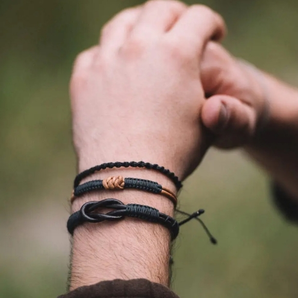 🛑SOLD🛑MACRAME KNOT LEATHER MEN'S BRACELET - Picture 3 of 4